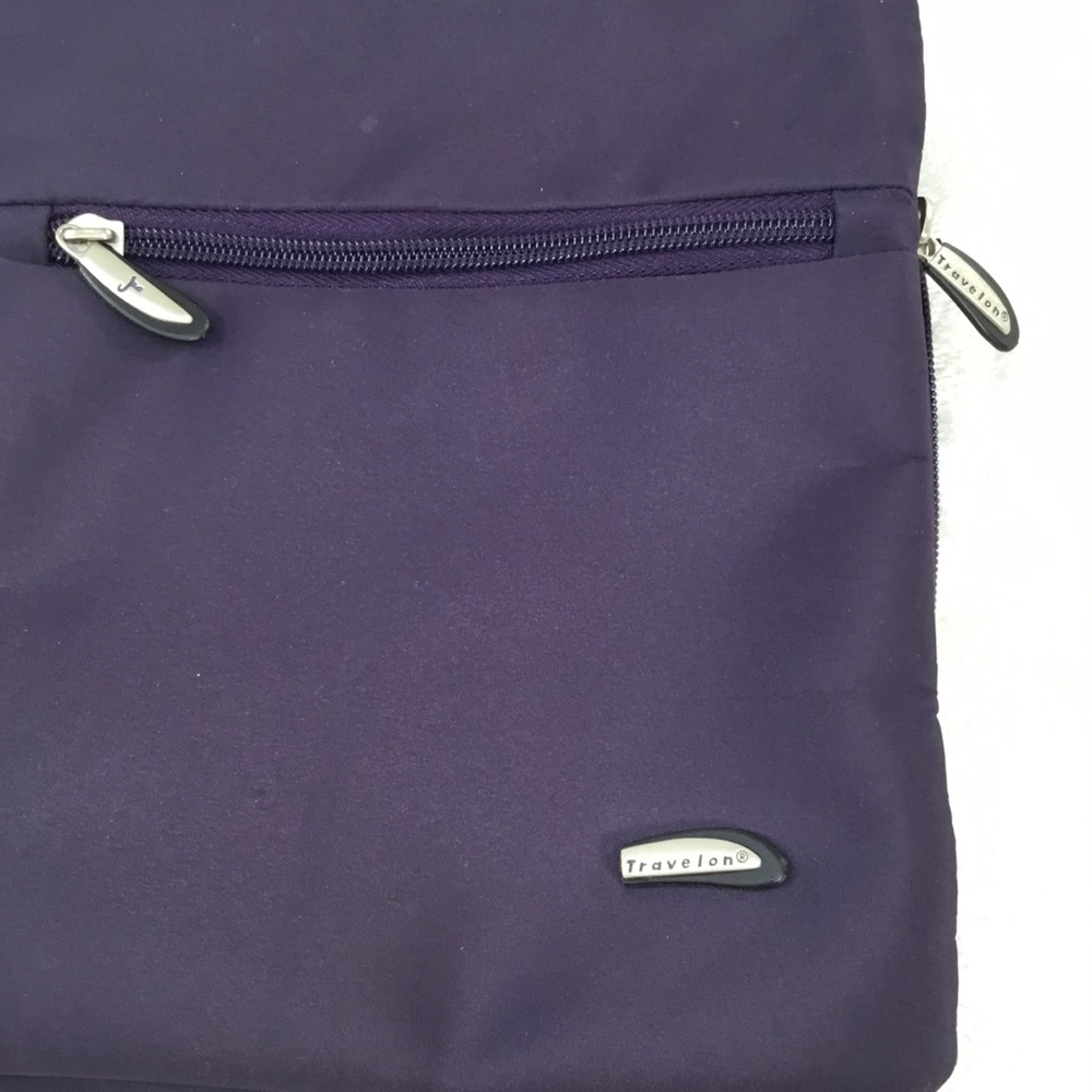 TRAVELON NYLON POCKETS GALORE PURPLE TRAVEL BAG - Picture 5 of 8